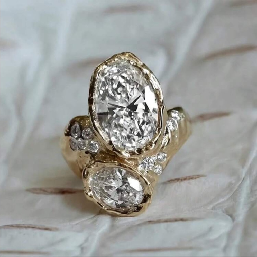Boutique | Gold Double Oval Diamond Statement Ring